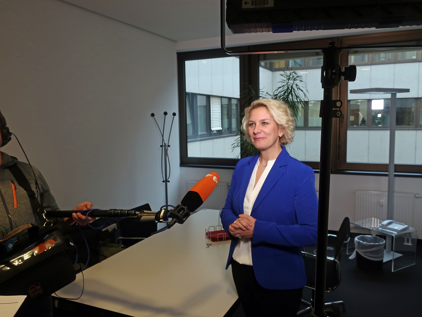 Nicole Mutschke Kanzlei Experte Anwalt TV corona zdf nachrichten