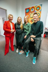 Nicole Mutschke mit Felix von der Laden und den Formula1 Twins