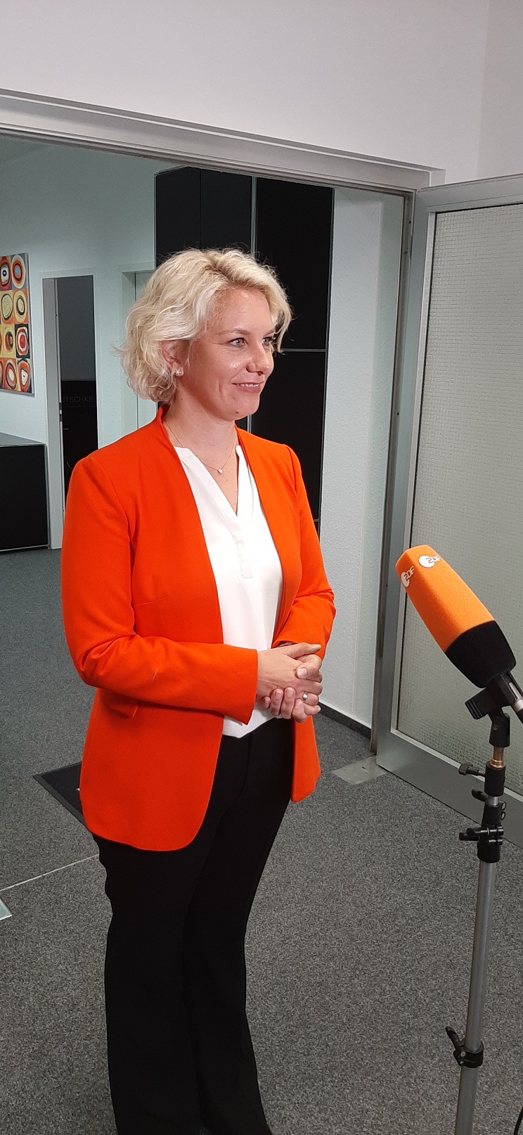 Nicole Mutschke Kanzlei Experte Anwalt TV corona homeoffice wiso zdf