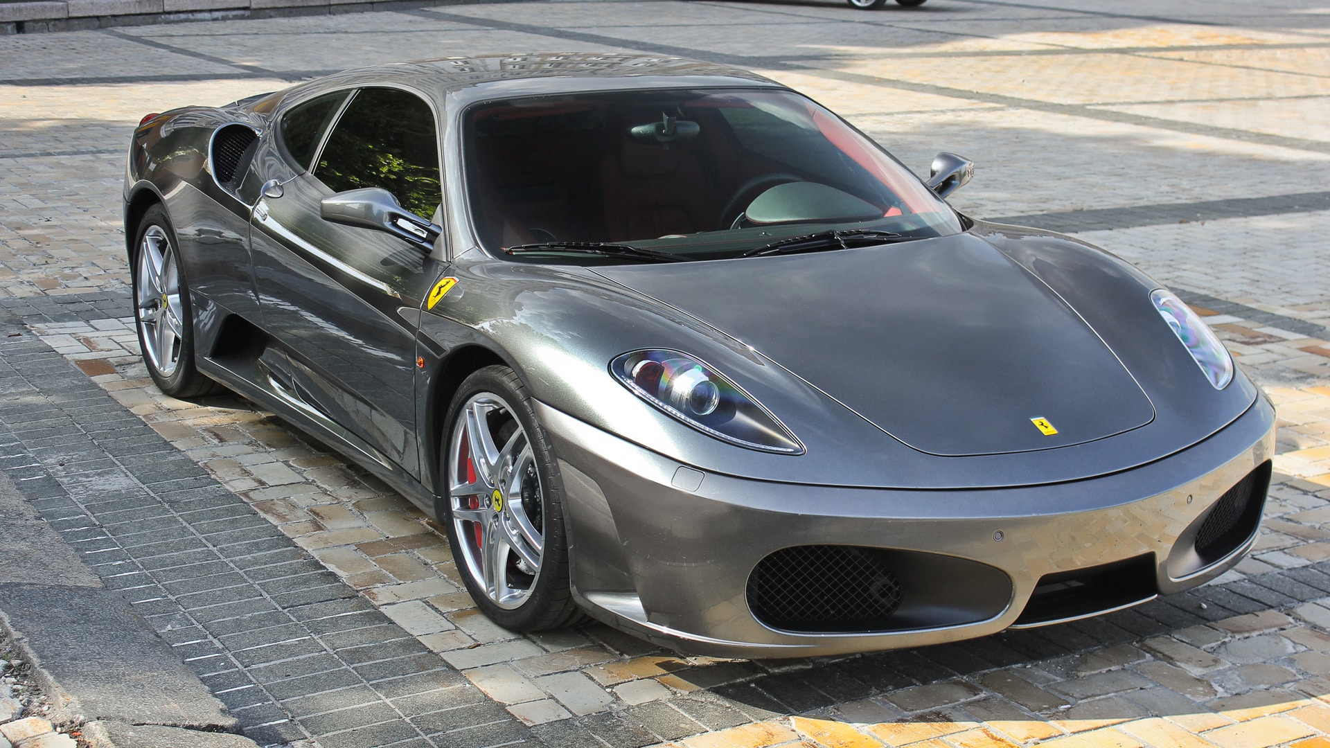 Die Kanzlei Mutschke hilft Ihnen bei Problemen beim Kauf gebrauchter Luxuswagen