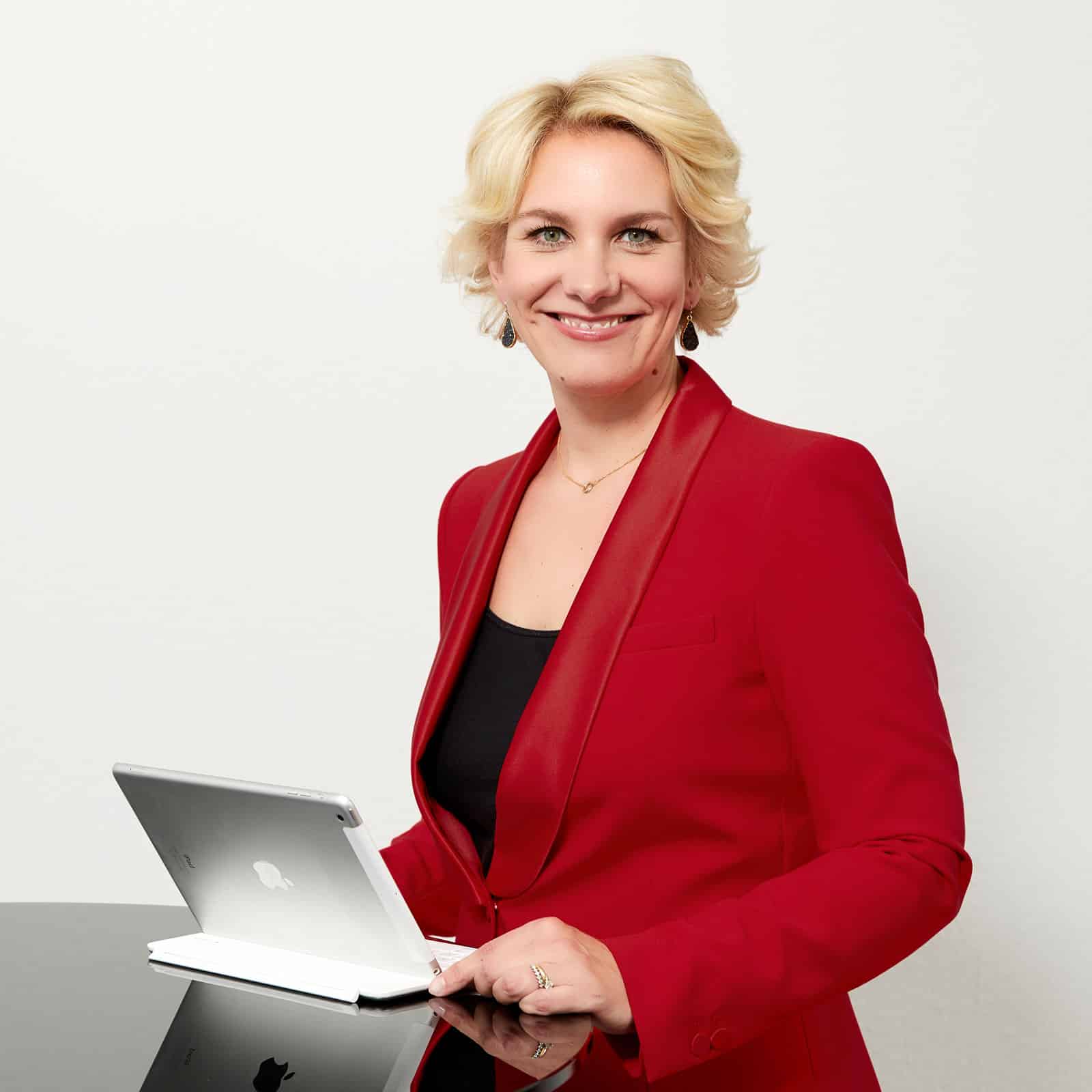 Nicole Mutschke Fachanwältin für Bank- und Kapitalmarktrecht und Arbeitsrecht Kanzlei Mutschke Rechtsanwaltskanzlei Düsseldorf Bielefeld